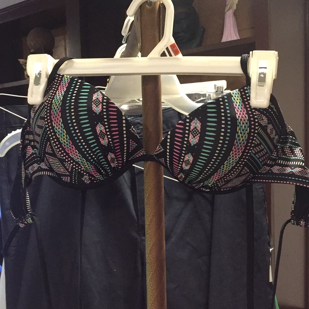 Xhilaration size Large swim bra good condition